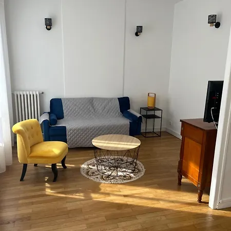 Apartment Grand Le Saint Marceaux Centre *