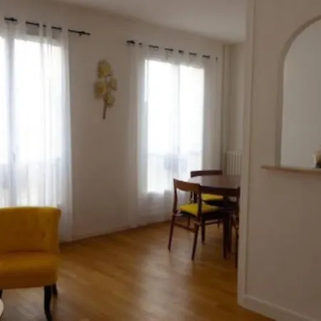 Grand Le Saint Marceaux Centre *