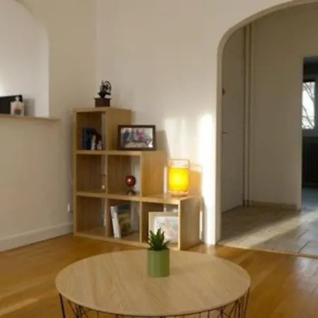 Grand Le Saint Marceaux Centre Apartment