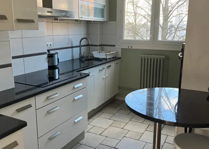 Grand Le Saint Marceaux Centre ריימס