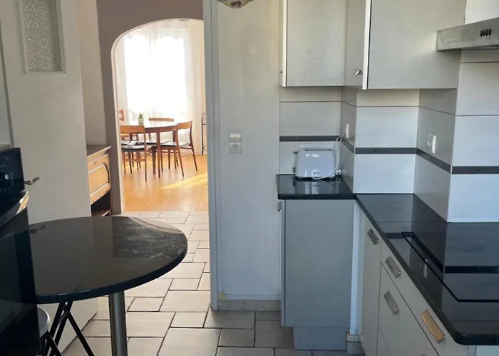 Grand Le Saint Marceaux Centre * ריימס