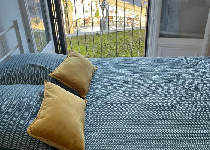 Grand Le Saint Marceaux Centre דירה *