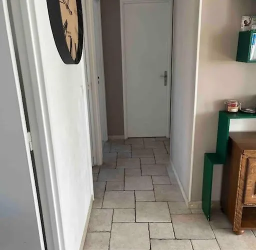 Grand Le Saint Marceaux Centre דירה *