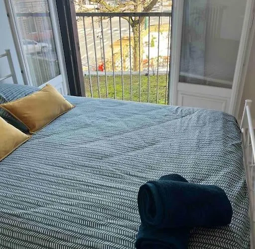 דירה Grand Le Saint Marceaux Centre